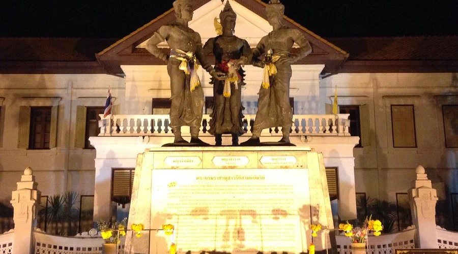 Rendezvous Old Town Chiangmai at Three Kings Monument